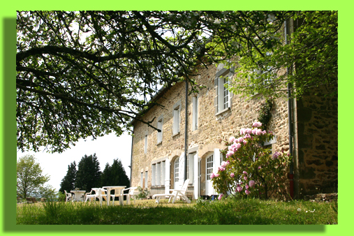 Cliquez pour visitez les chambres et le gite du domaine puymaury